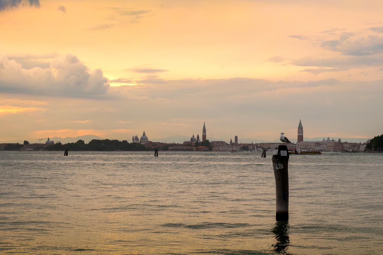 B&B Acqua Azzurra Venesia Bagian luar foto