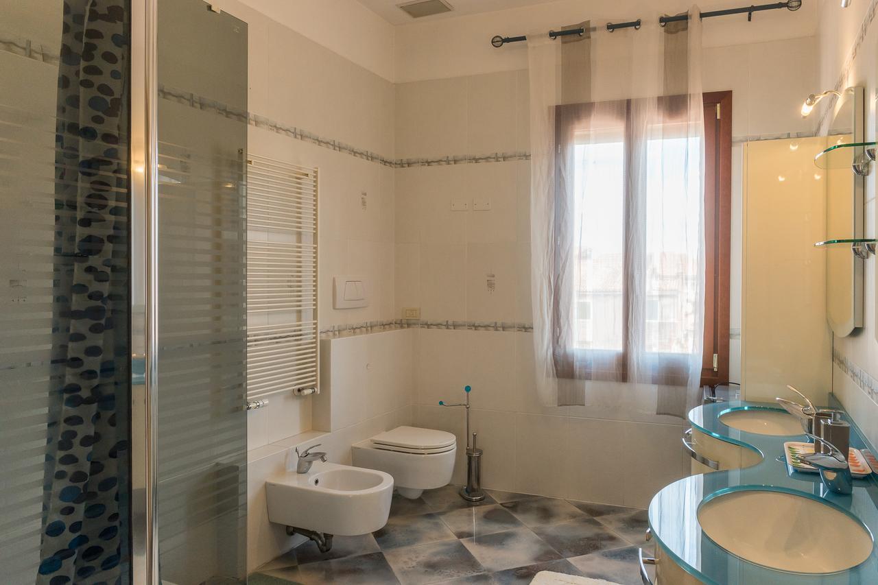 B&B Acqua Azzurra Venesia Bagian luar foto