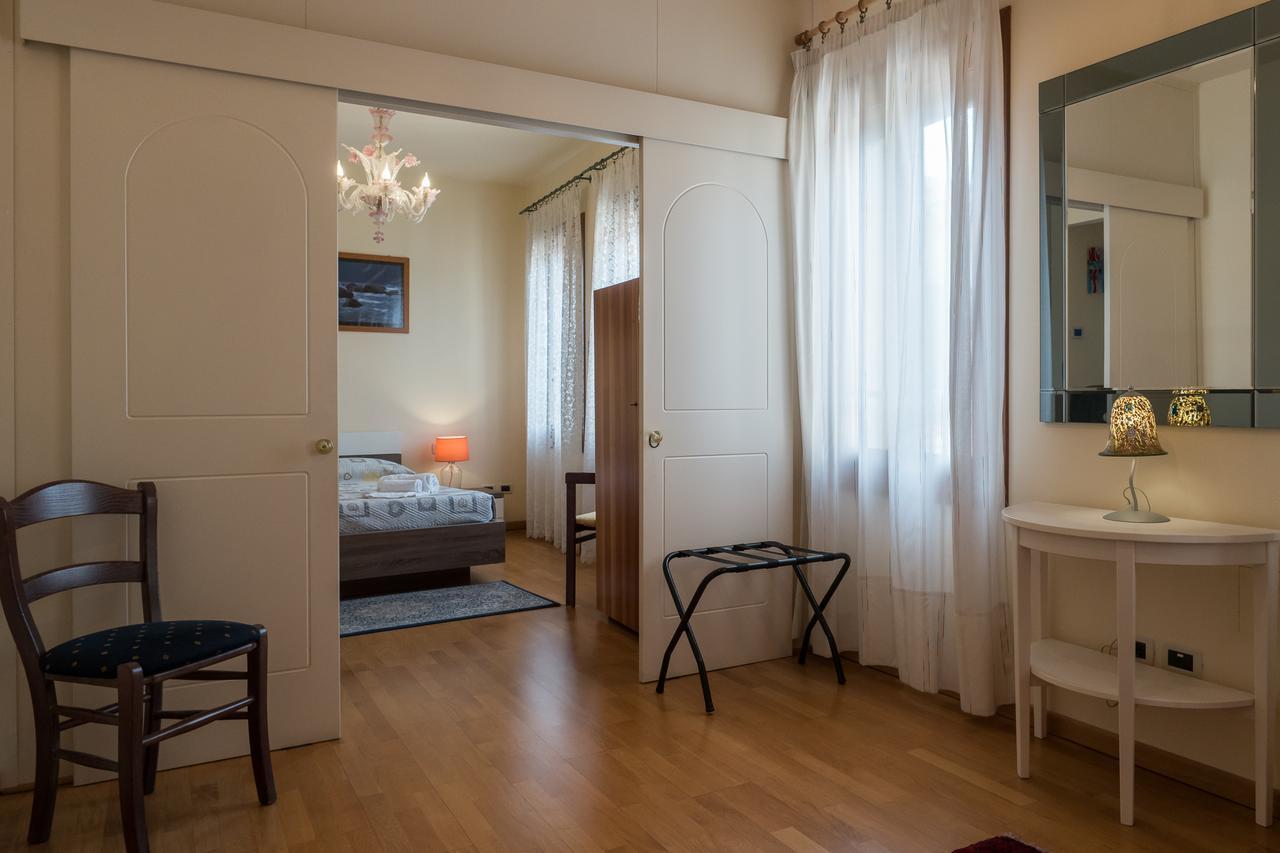 B&B Acqua Azzurra Venesia Bagian luar foto