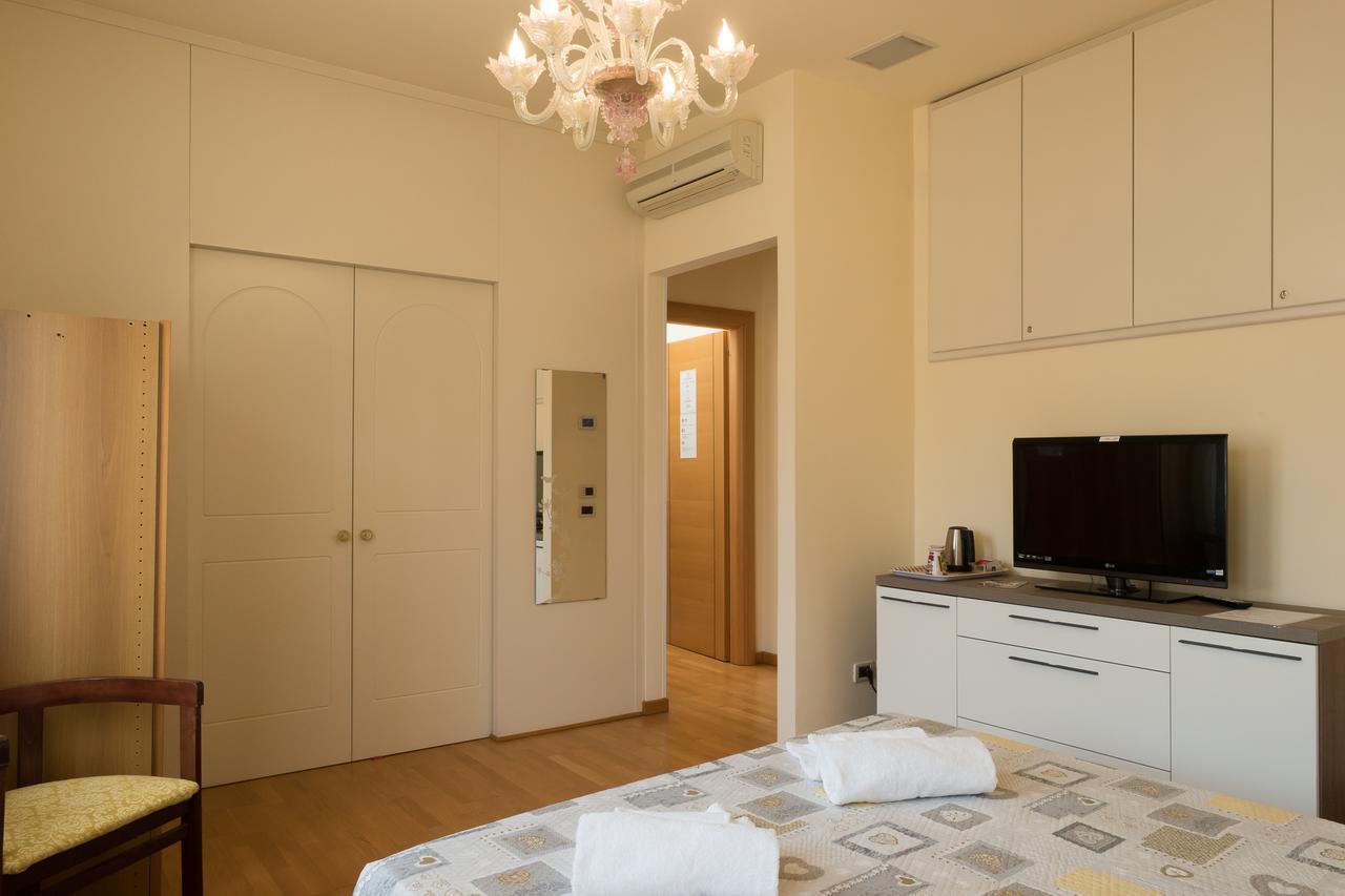 B&B Acqua Azzurra Venesia Bagian luar foto
